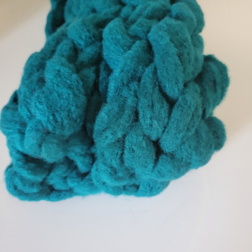 Teal cowneck scarf - Picture 2 of 3